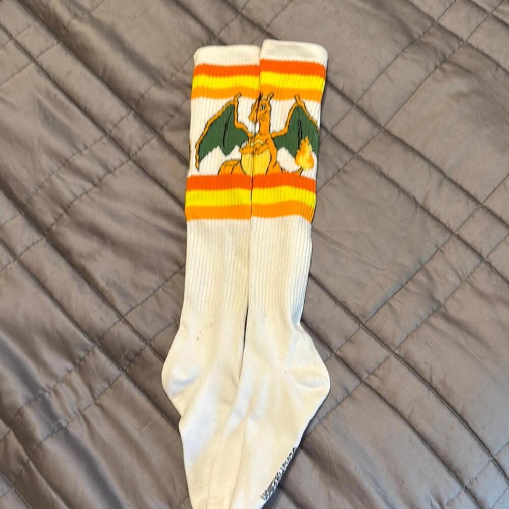 Charizard Graphic Socks - Retro Style - Picture 2 of 3